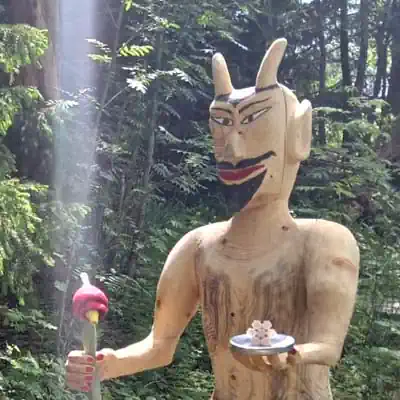 Puujumalpuisto 2025